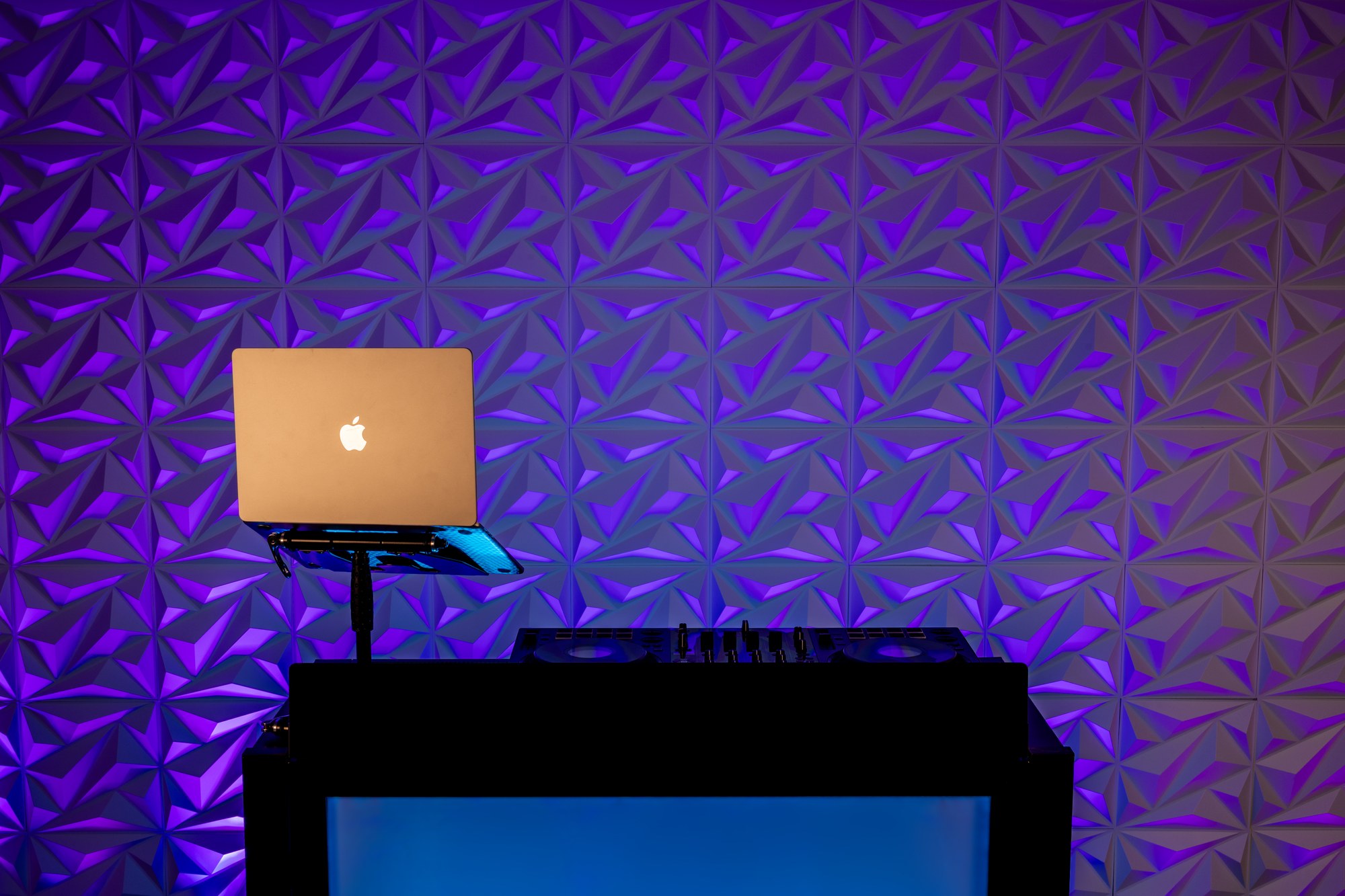 Headliner Solana Portable DJ Booth (Black) gallery 11